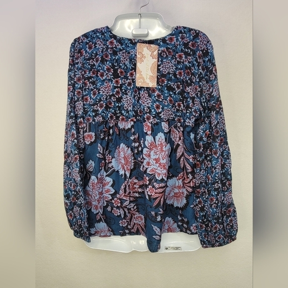 BOG BAND OF THE FREE Josie Sapphire Top Peri Blue Tropical Floral V-Neck Small - Picture 2 of 10